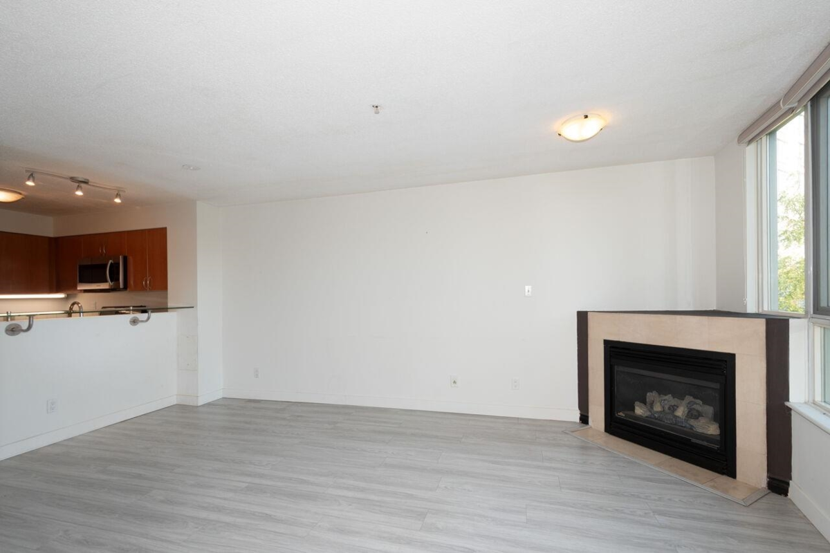 Primary Bathroom Photo of 209 63 Keefer Place, Vancouver, BC