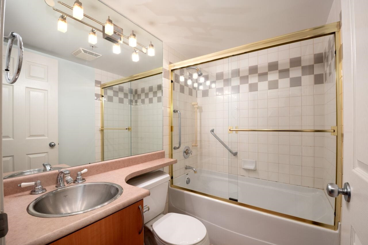 Staircase Photo of 209 63 Keefer Place, Vancouver, BC