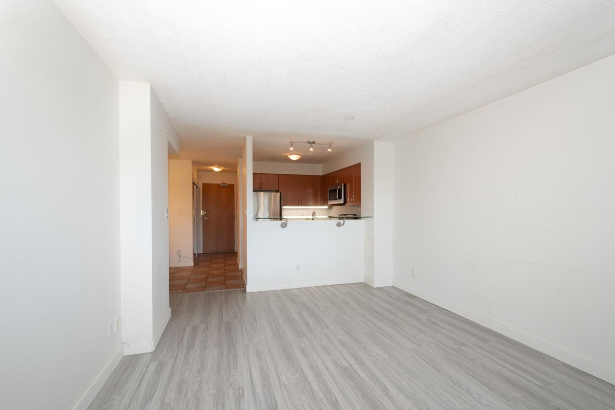 Walk-In Closet Photo of 209 63 Keefer Place, Vancouver, BC