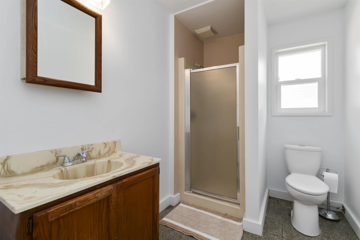 Swimming Pool Photo of 9220 Coote Street, Chilliwack, BC