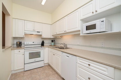 Breakfast Nook Photo of 105 13911 70 Avenue, Surrey, BC