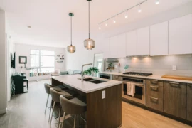 206 615 E 3rd Street, North Vancouver, BC