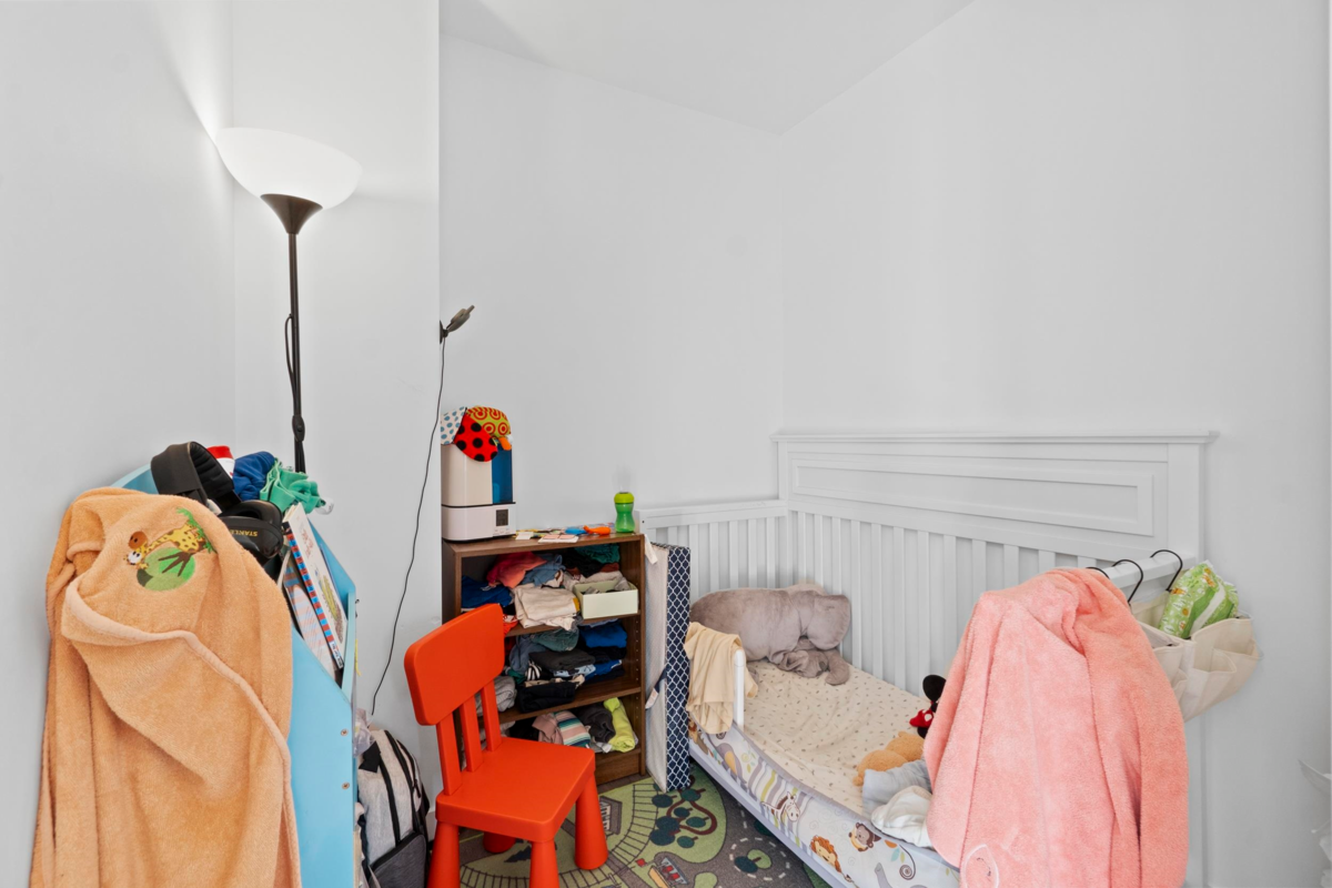 Breakfast Nook Photo of 190 W 63rd Avenue, Vancouver, BC