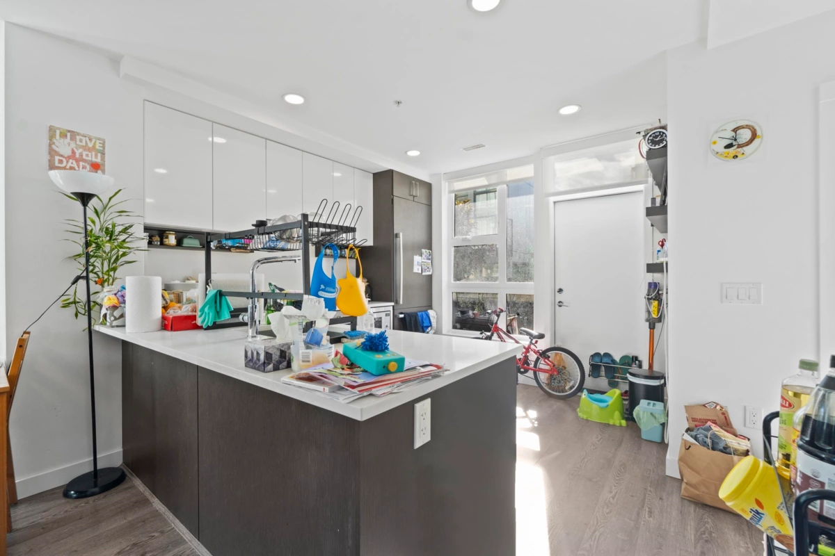 Dining Area Photo of 190 W 63rd Avenue, Vancouver, BC