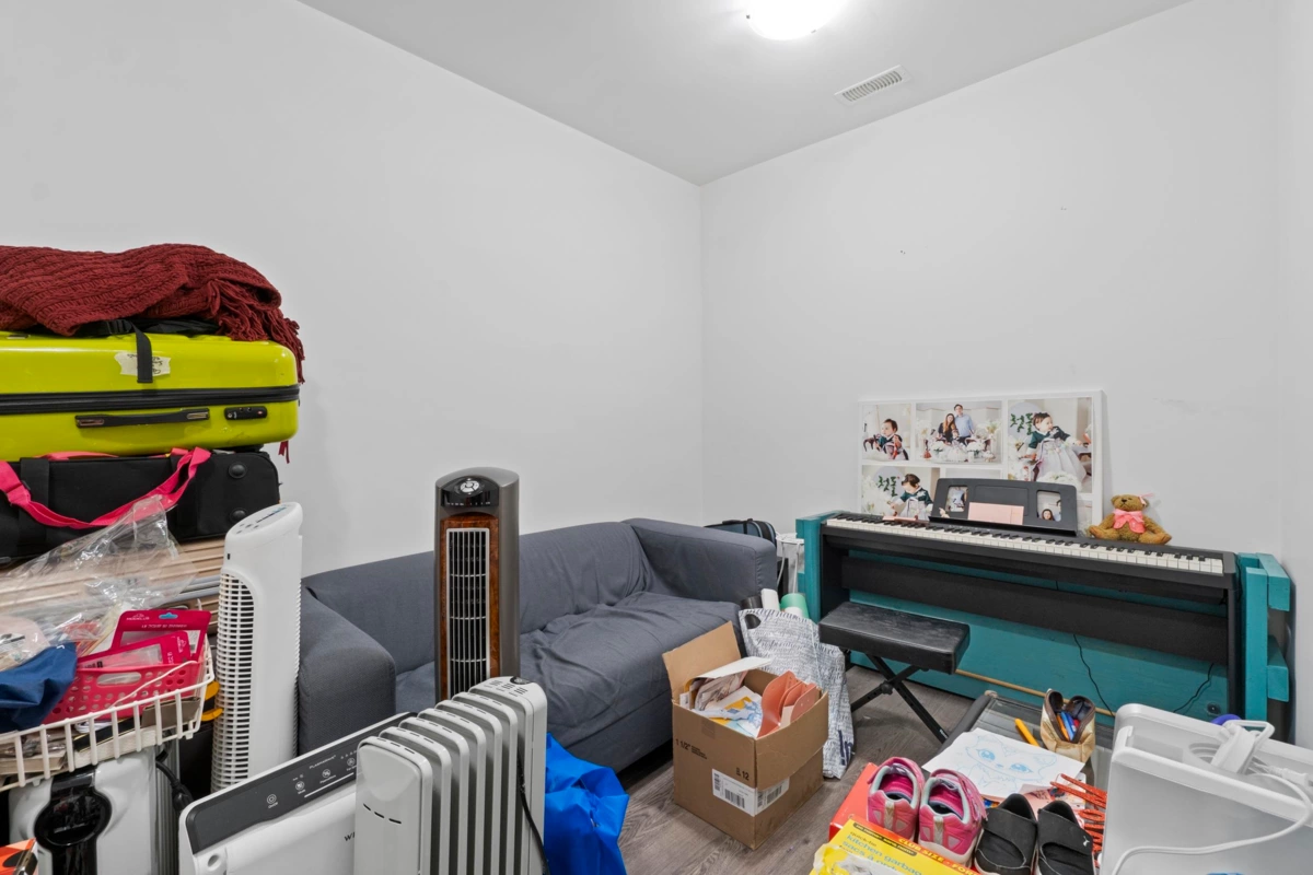 Mudroom Photo of 190 W 63rd Avenue, Vancouver, BC