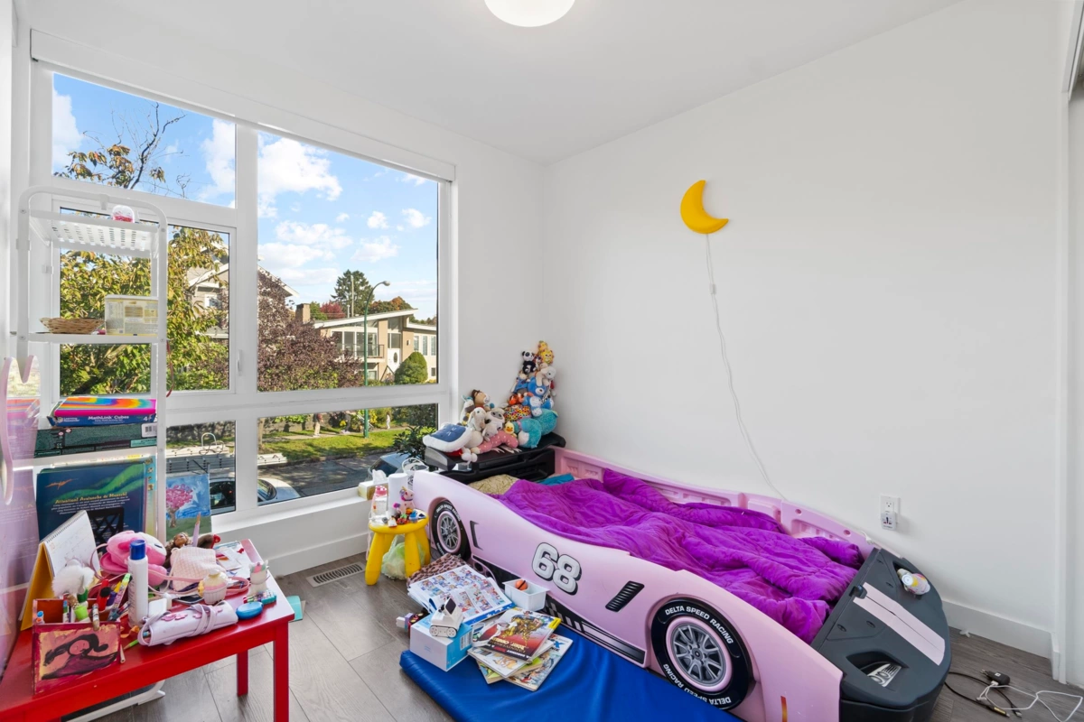 Primary Bathroom Photo of 190 W 63rd Avenue, Vancouver, BC