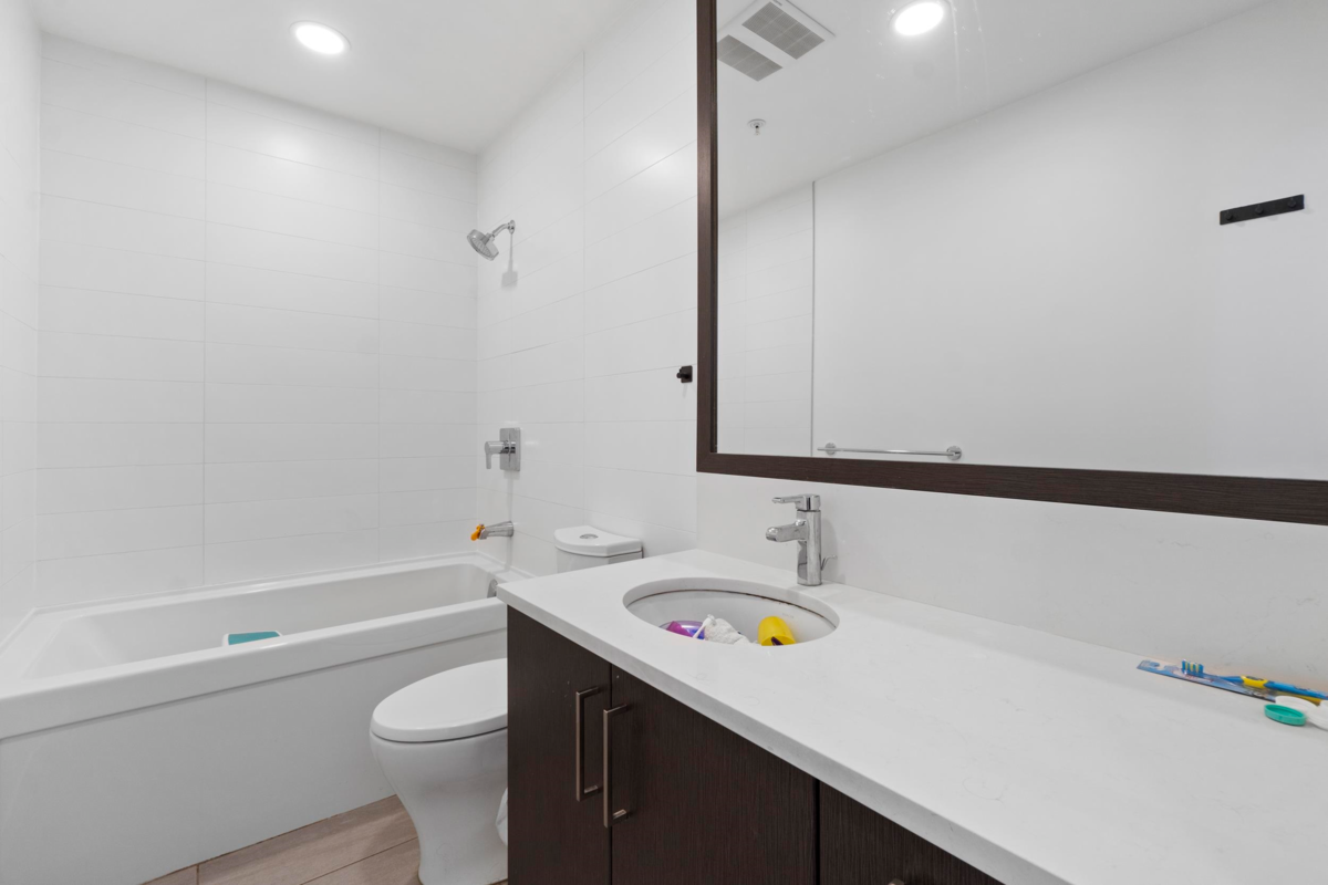 Primary Bedroom Photo of 190 W 63rd Avenue, Vancouver, BC