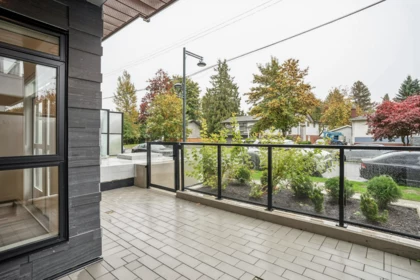 Front Yard Photo of 109 14257 103a Avenue, Surrey, BC