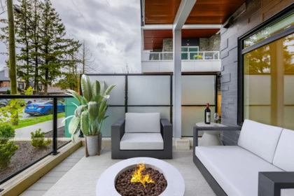 Living Room Photo of 109 14257 103a Avenue, Surrey, BC