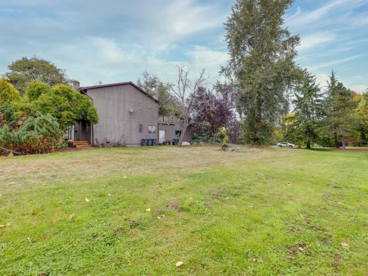 Community Amenities Photo (Clubhouse) of 18208 21a Avenue, Surrey, BC