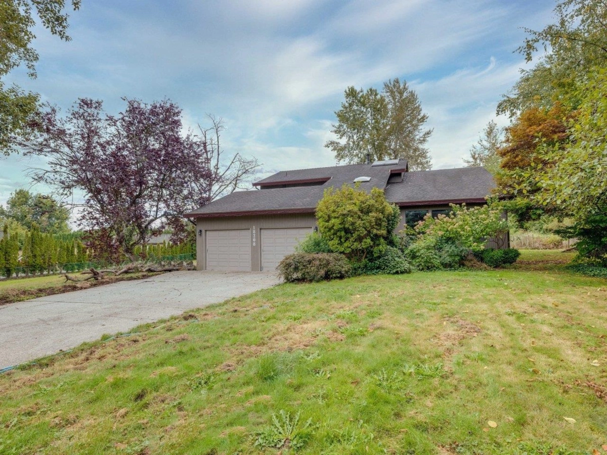 Kitchen Photo of 18208 21a Avenue, Surrey, BC