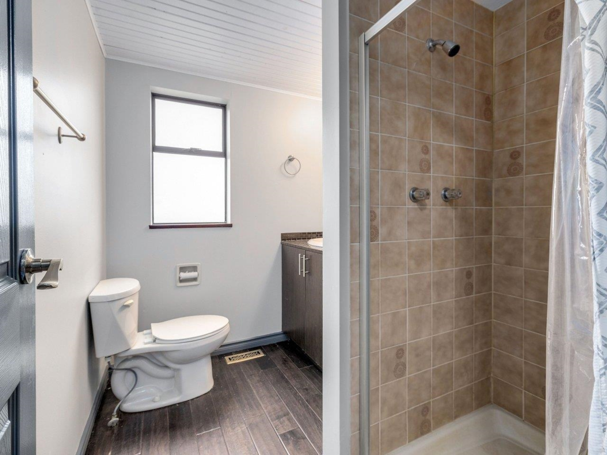 Staircase Photo of 18208 21a Avenue, Surrey, BC