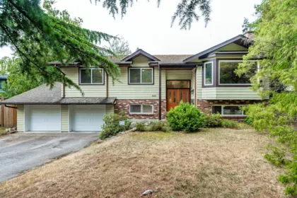 5905 182a Street, Surrey, BC, Surrey — Single Family Residence for sale