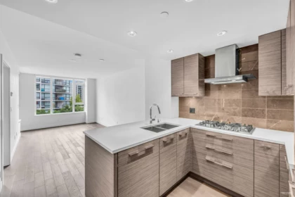 601 7488 Lansdowne Road, Richmond, BC, Richmond — Apartment/Condo for sale