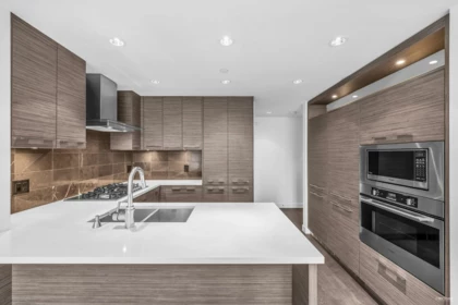 601 7488 Lansdowne Road, Richmond, BC, Richmond — Apartment/Condo for sale