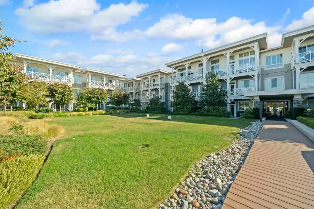 Entry Foyer Photo of 227 5535 Admiral Way, Delta, BC