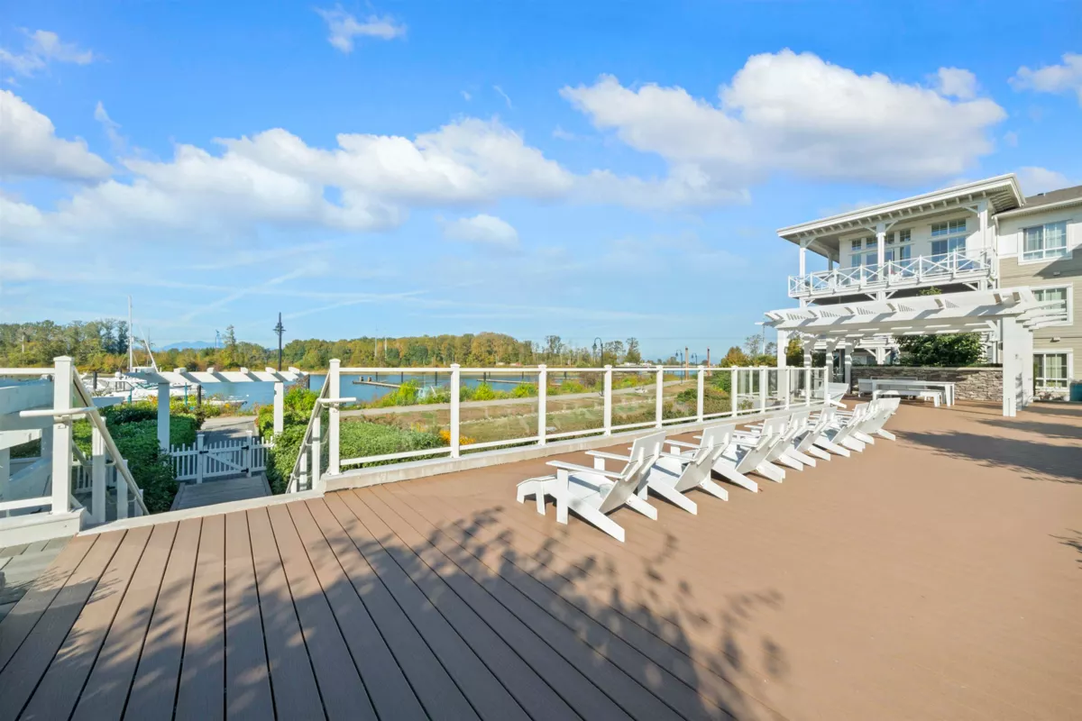 Hallway Photo of 227 5535 Admiral Way, Delta, BC