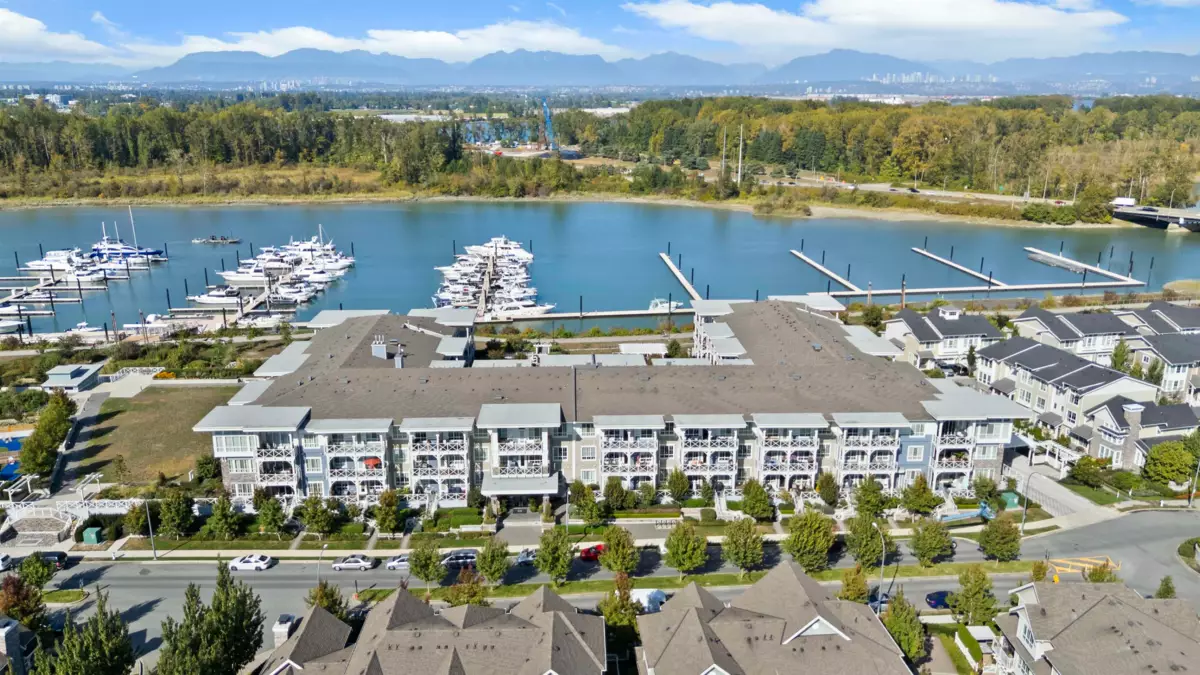 Outdoor Kitchen Photo of 227 5535 Admiral Way, Delta, BC
