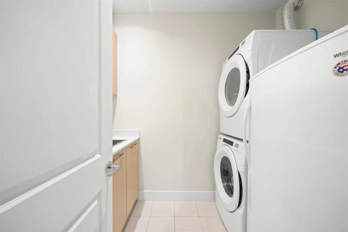 Walk-In Closet Photo of 227 5535 Admiral Way, Delta, BC