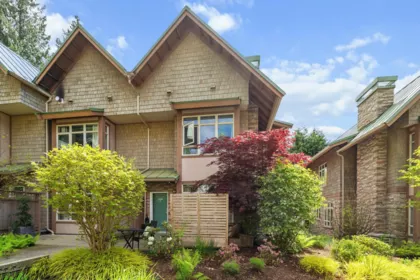 3320 Mt Seymour Parkway, North Vancouver, BC, North Vancouver — Townhouse for sale