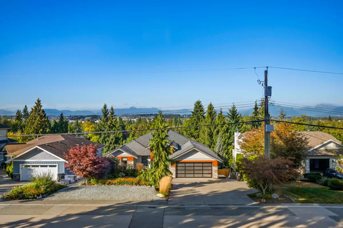Entry Foyer Photo of 20710 46a Avenue, Langley, BC