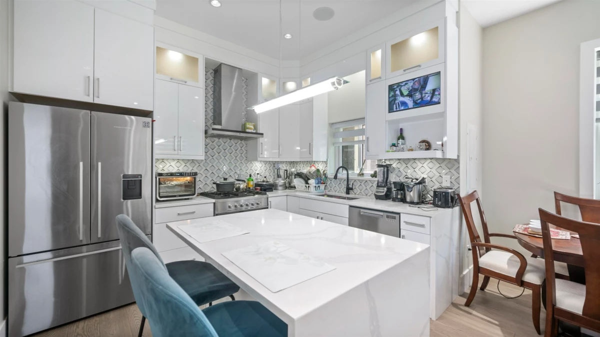 Breakfast Nook Photo of 6414 Chester Street, Vancouver, BC