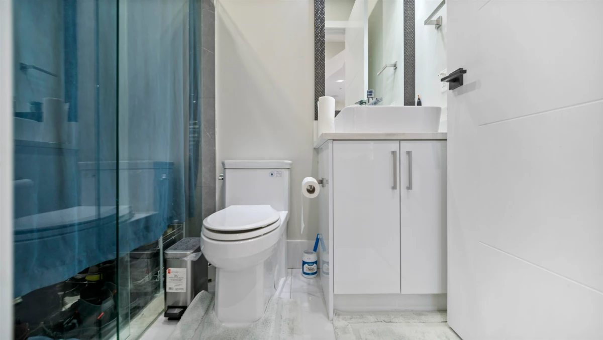 Entry Foyer Photo of 6414 Chester Street, Vancouver, BC
