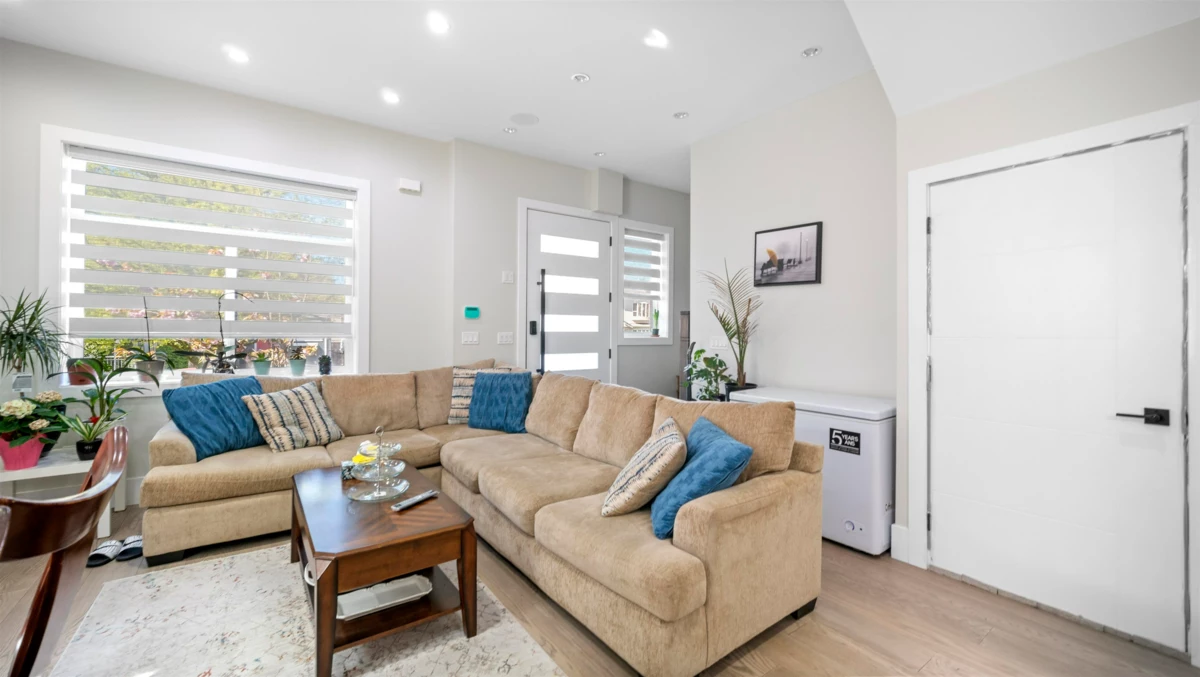 Kitchen Photo of 6414 Chester Street, Vancouver, BC