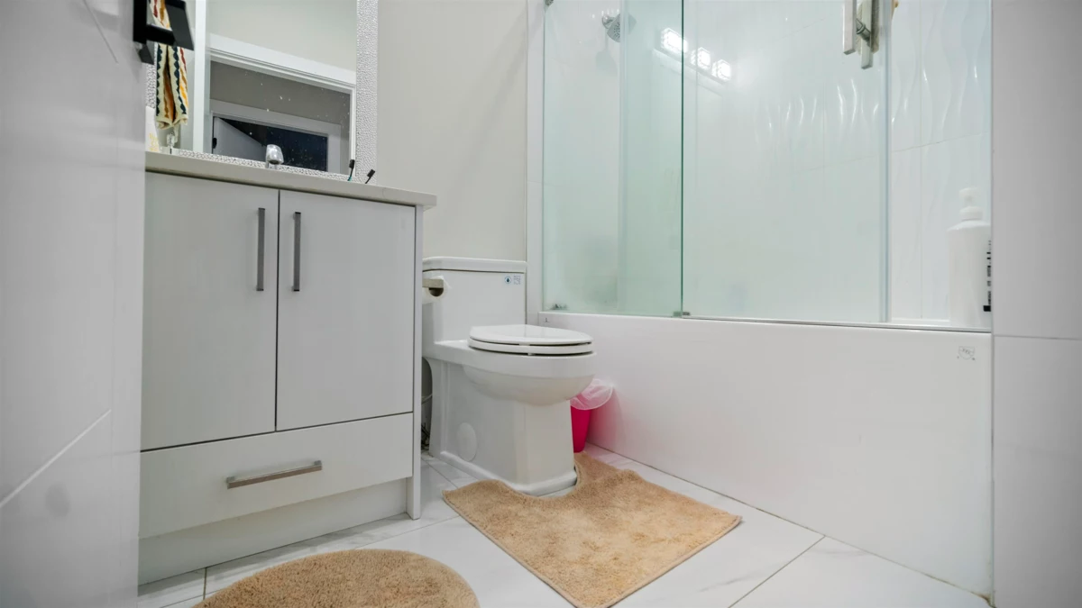 Powder Room Photo of 6414 Chester Street, Vancouver, BC