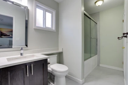 Powder Room Photo of 12480 78 Avenue, Surrey, BC