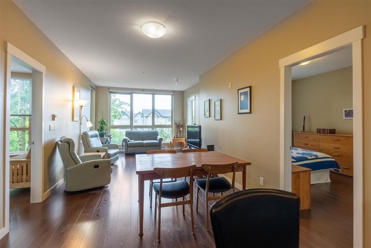 Family Room Photo of 319 15988 26 Avenue, Surrey, BC