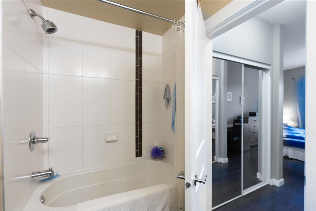 Primary Bathroom Photo of 319 15988 26 Avenue, Surrey, BC