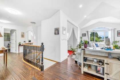 Breakfast Nook Photo of 20558 122 Avenue, Maple Ridge, BC