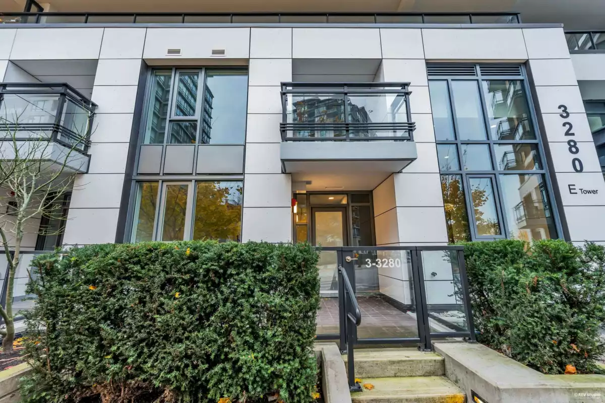 Dining Area Photo of TH3 3280 Corvette Way, Richmond, BC