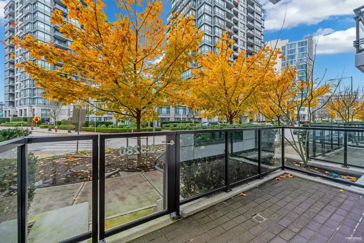 Living Room Photo of TH3 3280 Corvette Way, Richmond, BC
