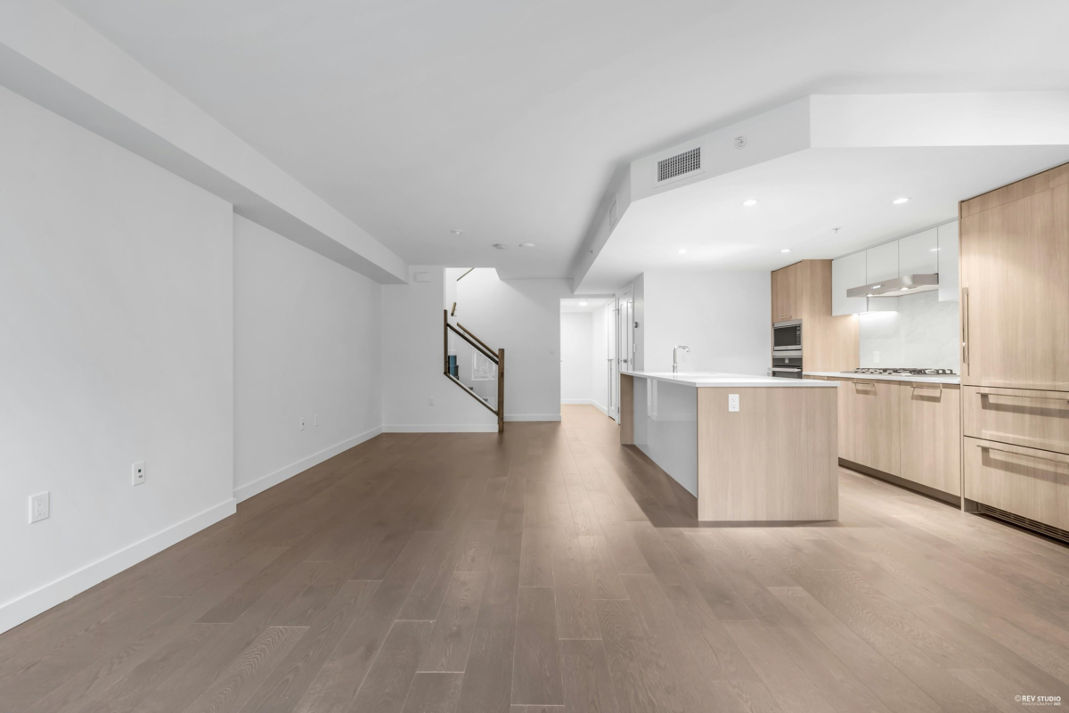 Walk-In Closet Photo of TH3 3280 Corvette Way, Richmond, BC