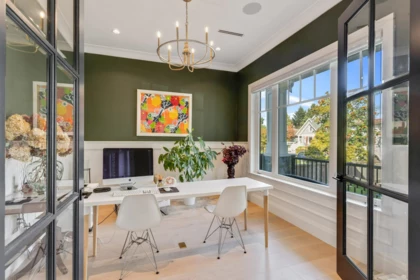 Breakfast Nook Photo of 345 E 20th Street, North Vancouver, BC