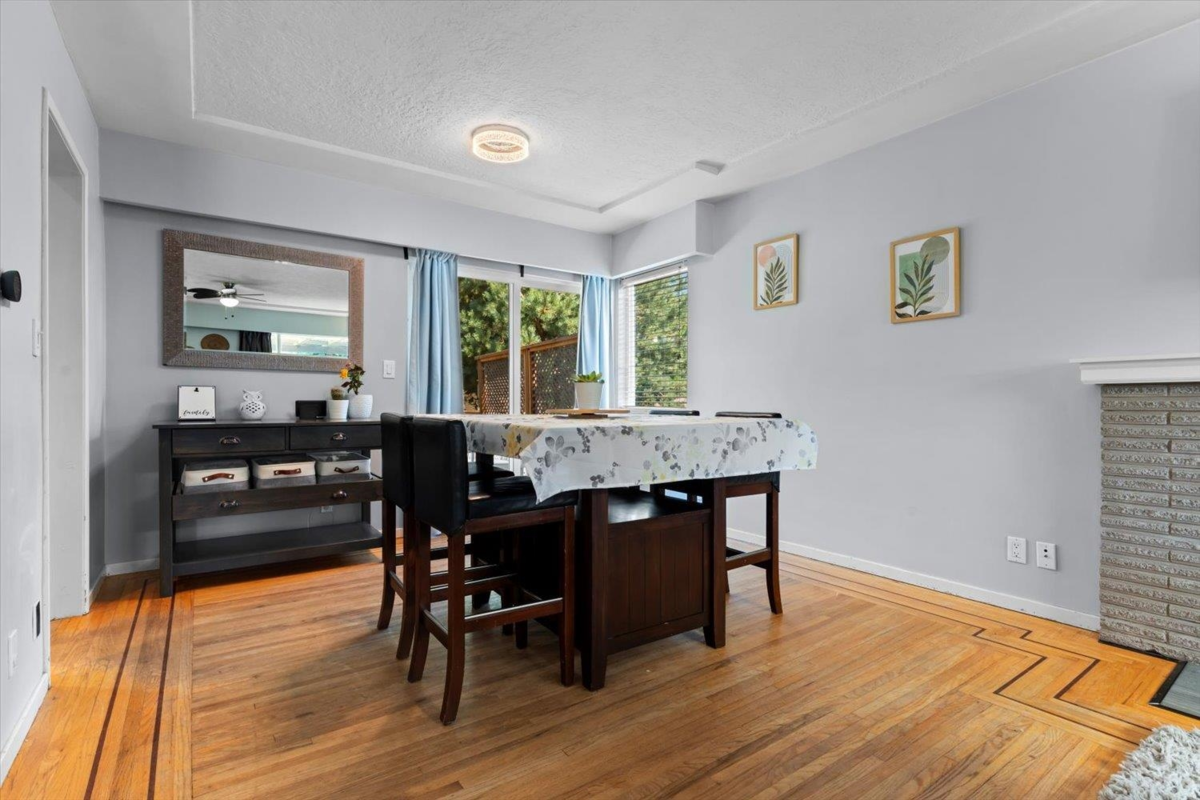 Dining Area Photo of 46535 Clayton Avenue, Chilliwack, BC