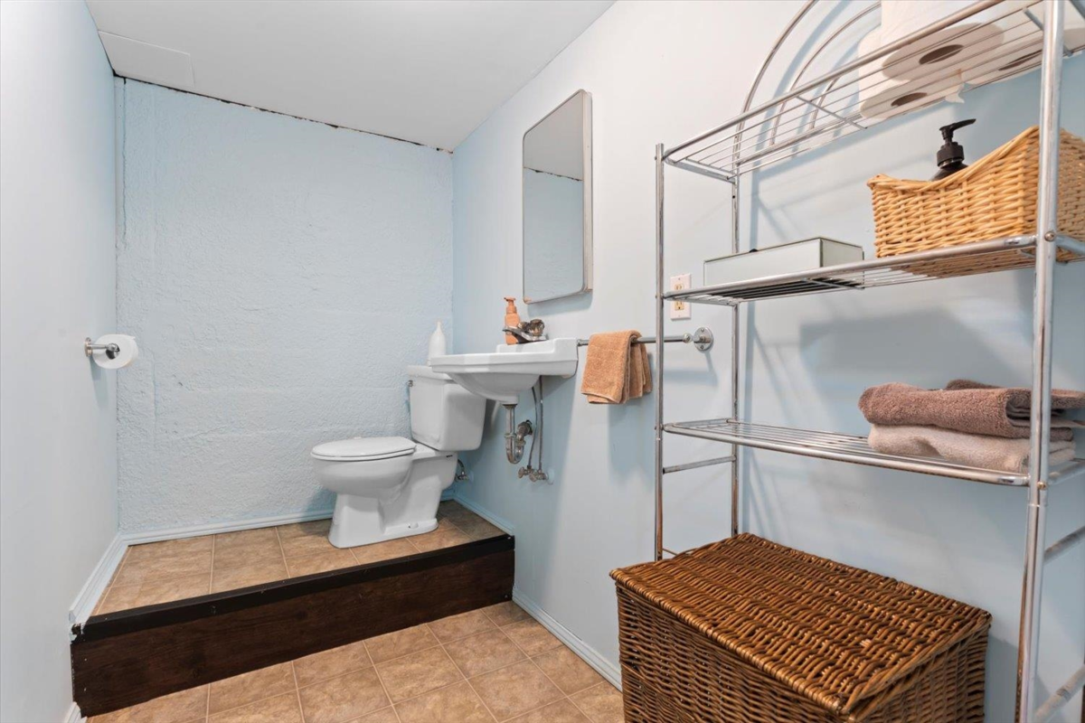 Garage Interior Photo of 46535 Clayton Avenue, Chilliwack, BC