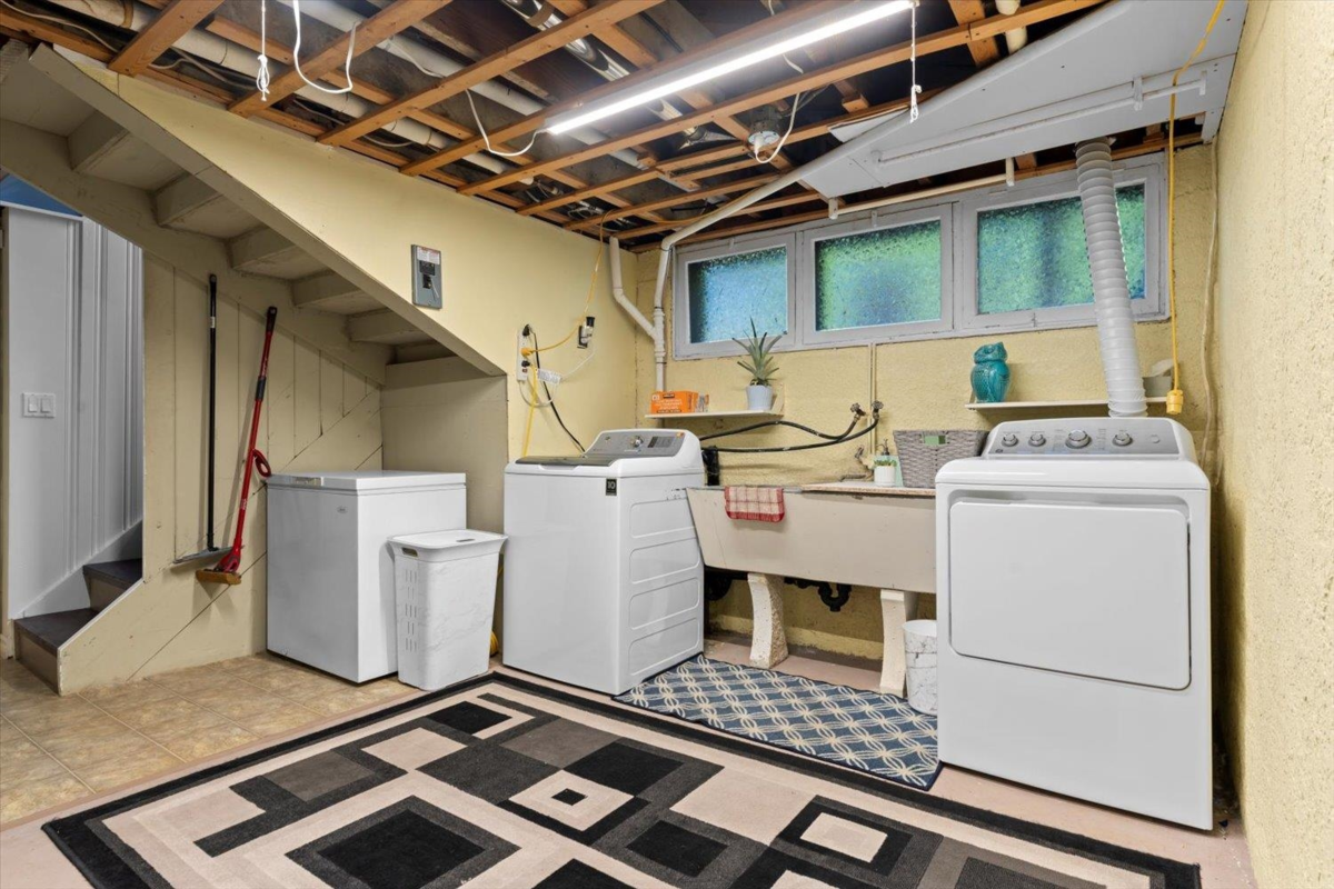 Staircase Photo of 46535 Clayton Avenue, Chilliwack, BC