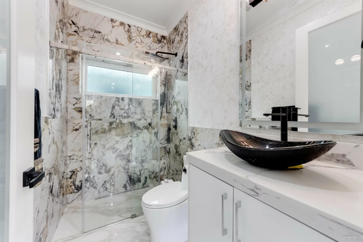 Breakfast Nook Photo of 6913 Argyle Street, Vancouver, BC