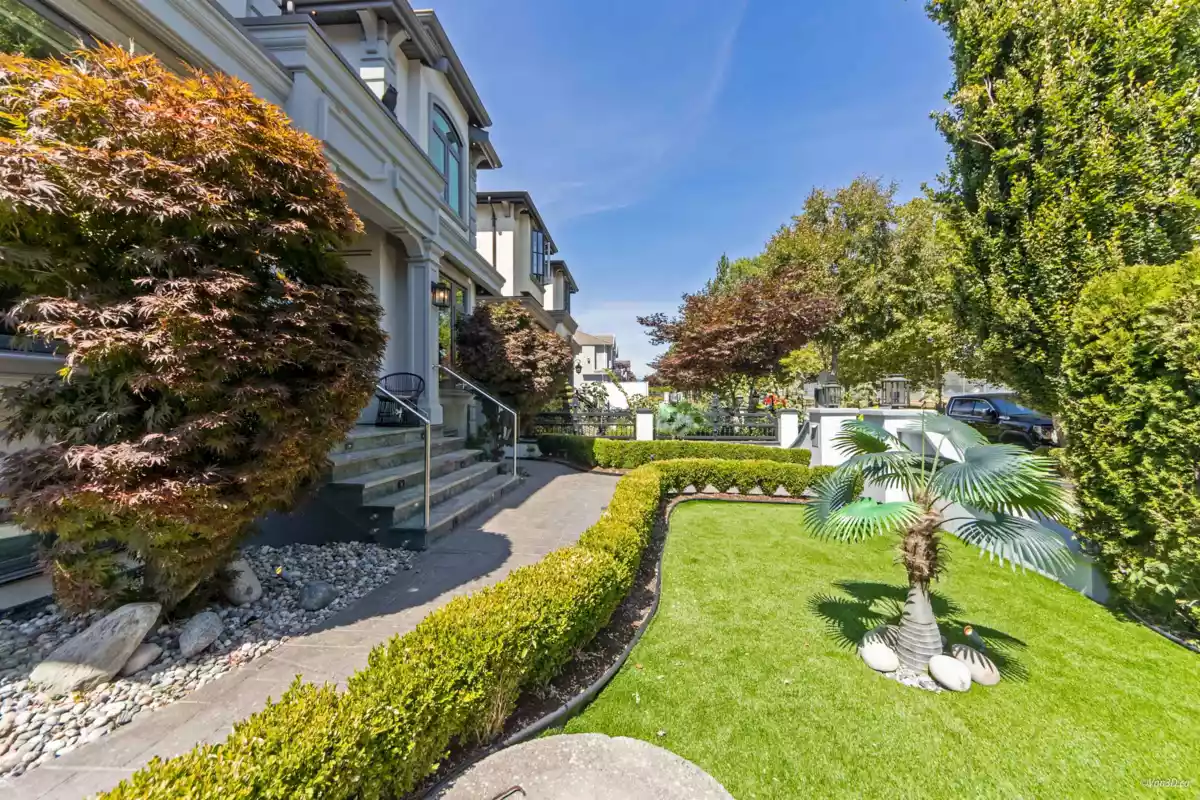 Fitness Center Photo Near 6913 Argyle Street, Vancouver, BC