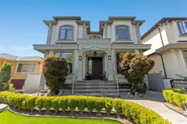 6913 Argyle Street, Vancouver, BC