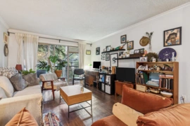 302 428 Agnes Street, New Westminster, BC