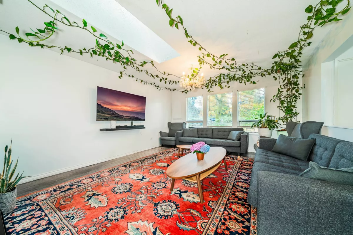 Kitchen Island Photo of 4920 Claude Avenue, Burnaby, BC