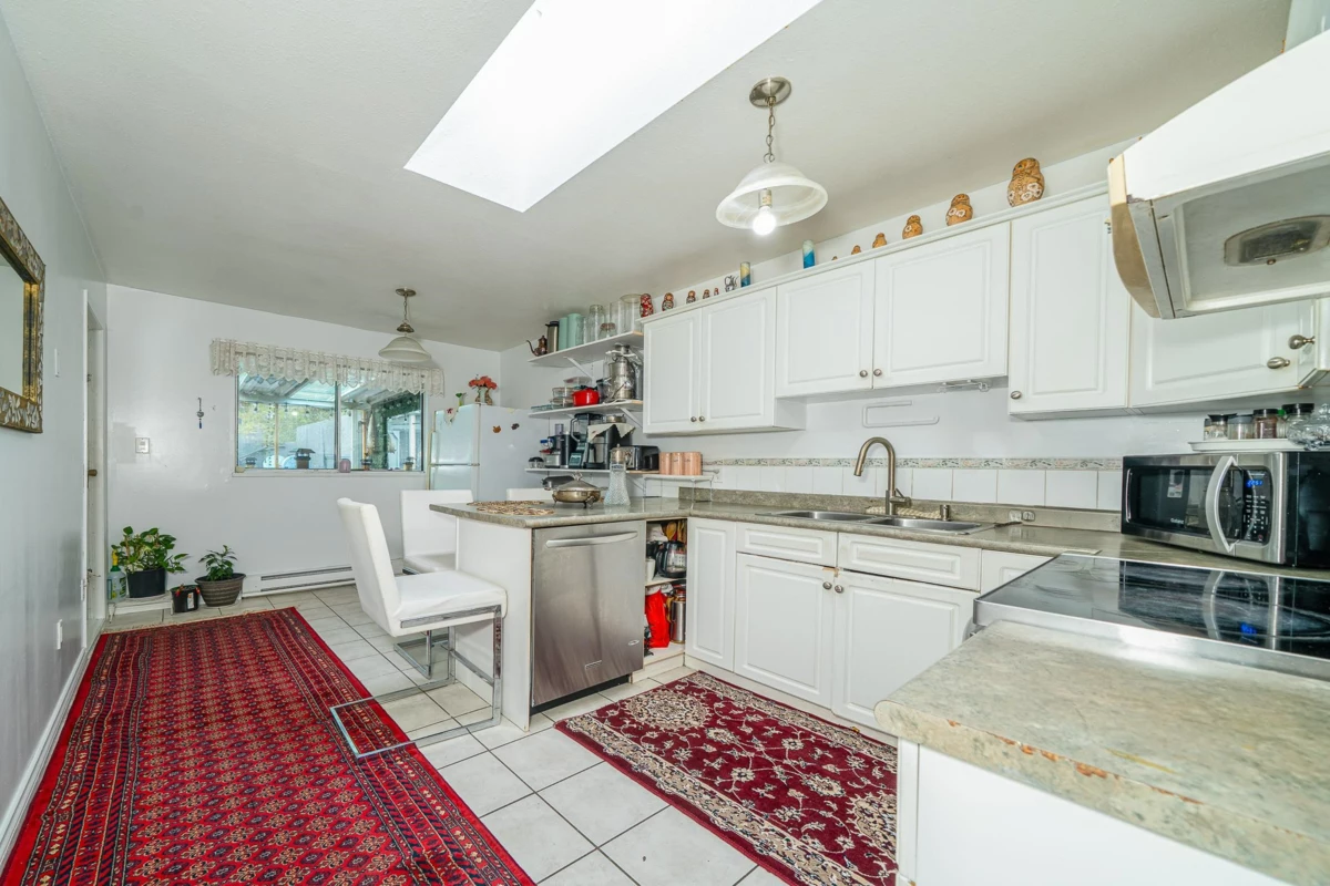 Walk-In Closet Photo of 4920 Claude Avenue, Burnaby, BC