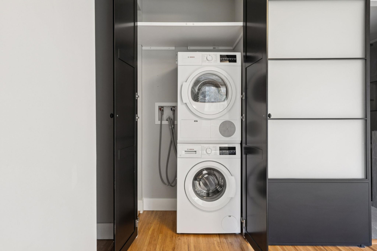 Mudroom Photo of 103 2776 Pine Street, Vancouver, BC
