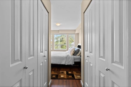 Hallway Photo of 304 14960 102a Avenue, Surrey, BC