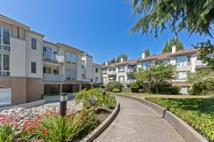 105 6742 Station Hill Court, Burnaby, BC, Burnaby — Apartment/Condo for sale
