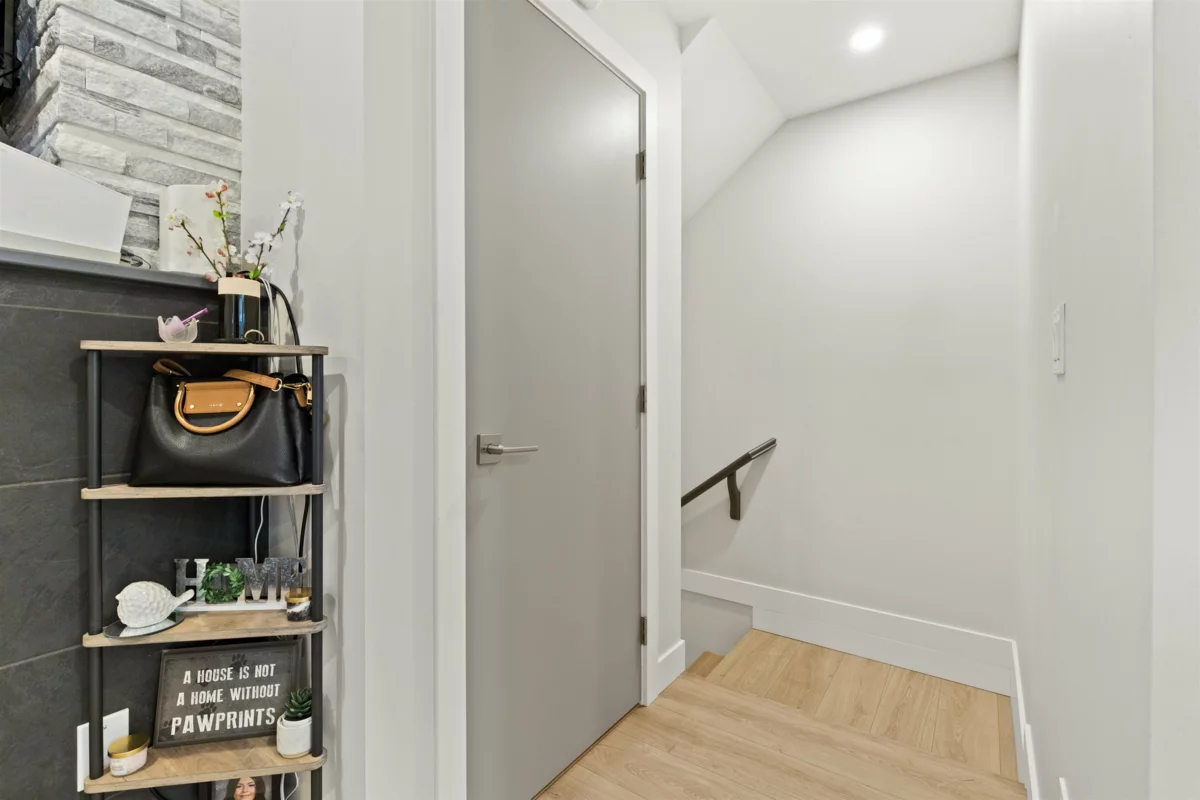 Dining Area Photo of 211 46150 Thomas Road, Chilliwack, BC
